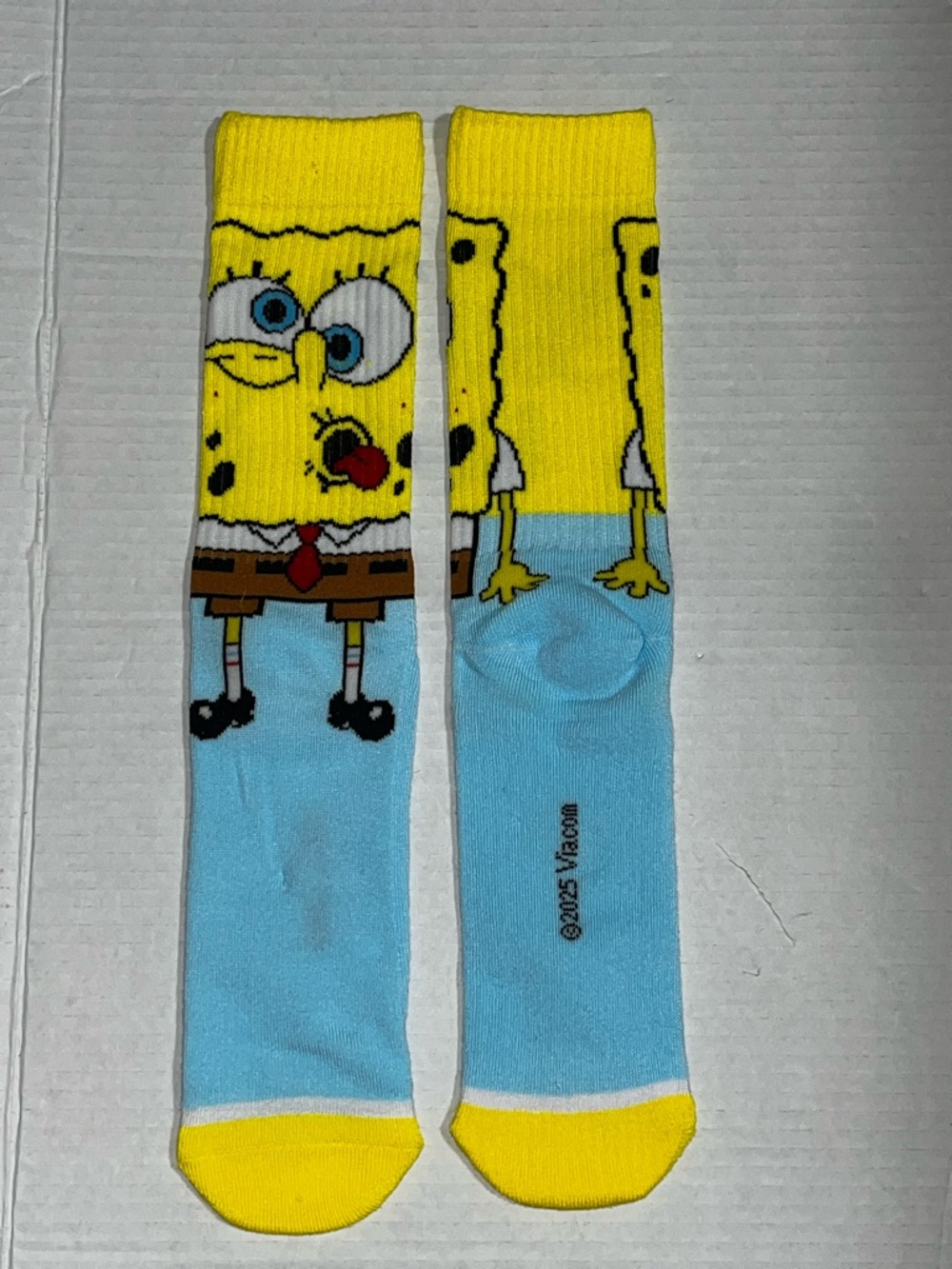 Sponge Athletic Character Socks - Mens Cartoon Crew Socks - Picture 2 of 4